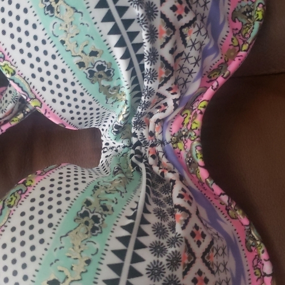 Victoria's Secret 3 In 1 Bikini Set - Picture 8 of 8